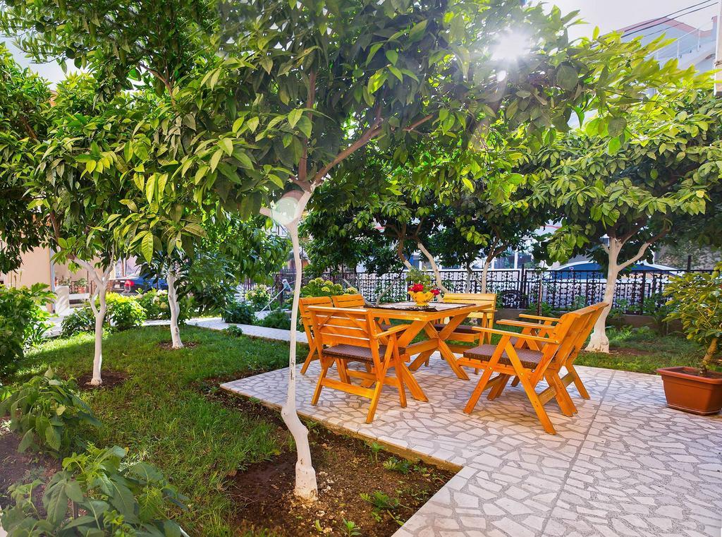 Apartments Dalila Ulcinj Exterior foto