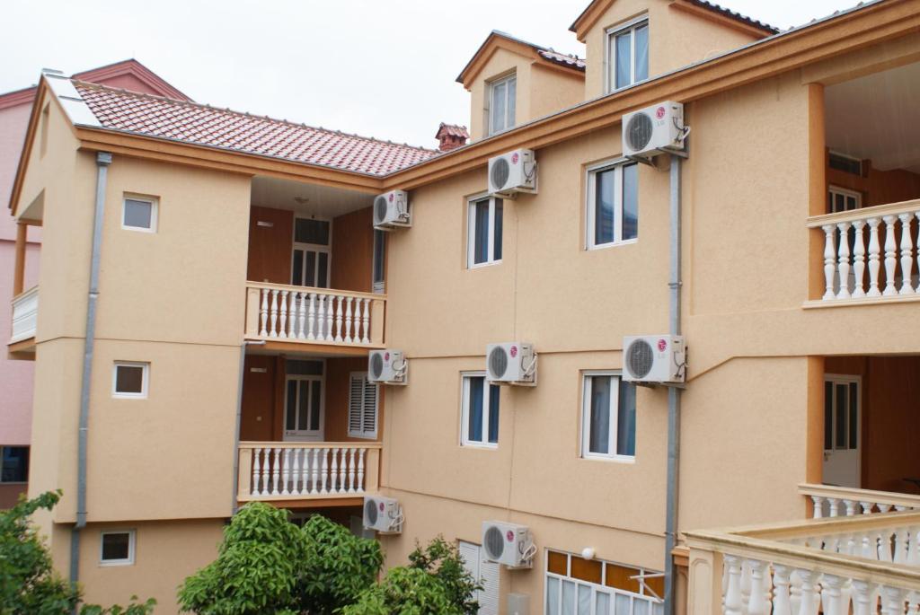 Apartments Dalila Ulcinj Exterior foto